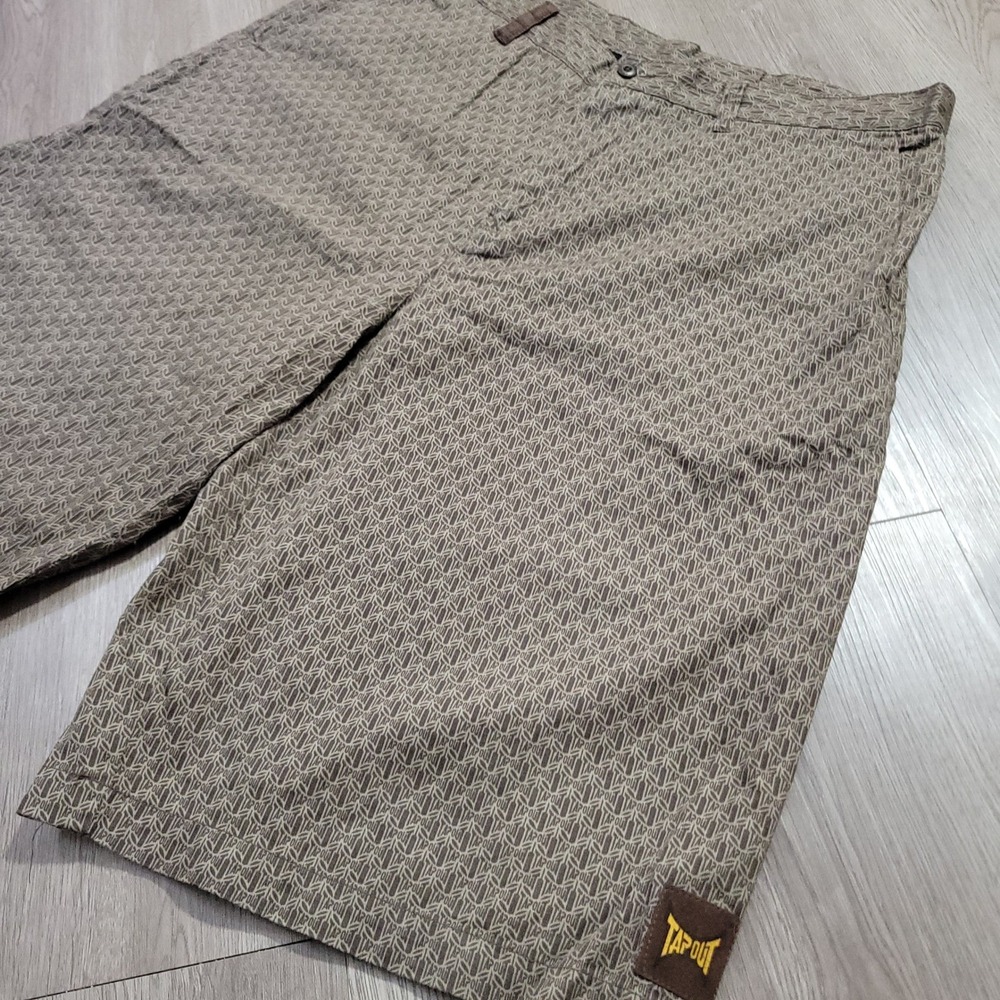 Vintage Tapout Cargo Shorts Mens 38 Brown All Over Logo MMA Streetwear 2000s